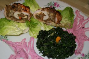 Rulouri de porc umplute cu smochine