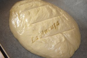 Paine mediteraneana cu ulei de masline