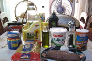Macaroane cu sos de iaurt si carne de vita-specific tarilor arabe