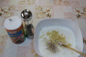 Macaroane cu sos de iaurt si carne de vita-specific tarilor arabe