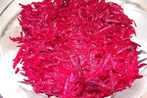 Salata de sfecla rosie