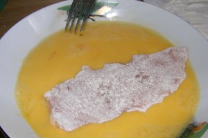 Reteta de snitel de pui crocant, usor de facut si rapid, la cuptor