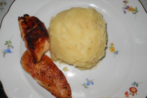 Piept de pui la gratar cu piure
