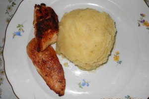 Piept de pui la gratar cu piure