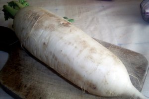 Salata de ridiche alba