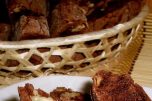 Biscotti cu nuci si ciocolata
