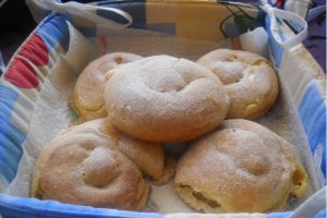 Placinte cu budinca de vanilie