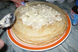 Clatite umplute cu branza la cuptor