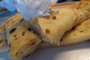 Clatite umplute cu branza la cuptor
