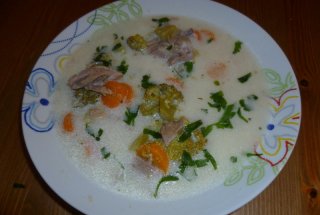 Ciorba de broccoli pe os de curcan