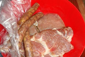 Ceafa si carnati ca la Intorsura Buzaului