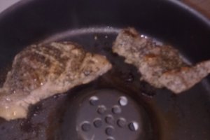 Friptura preparata la Dry Cooker cu cartofi pai