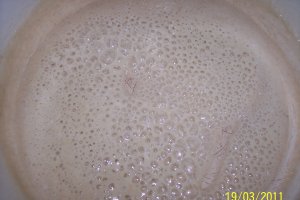 Carne de gaina cu piure si sos de visine