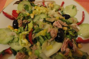 Salata de cruditati cu ton