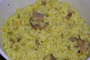 Pilaf de orez cu ciuperci