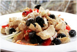 Salata de pui cu ardei copti
