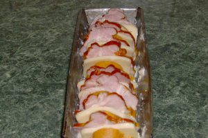 Franzela cu costita, cascaval si masline