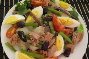 Salata Niçoise