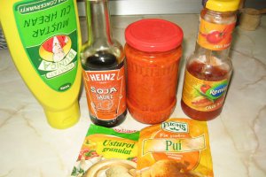 Pulpe aromate pe pat de varza creata