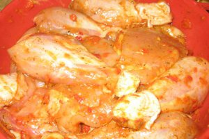 Pulpe aromate pe pat de varza creata