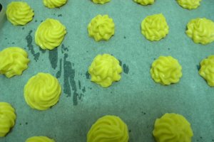 Tort Saint Honore cu iaurt si fructe