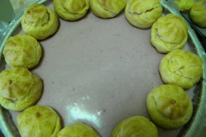 Tort Saint Honore cu iaurt si fructe