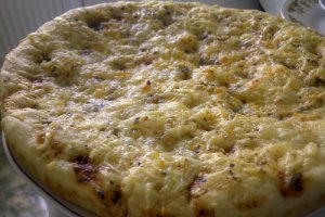 Foccacia cu cascaval si branza