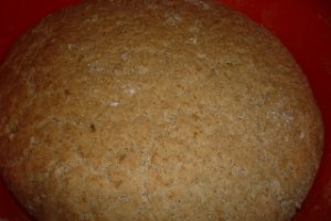 Paine neagra multicereale cu tarate