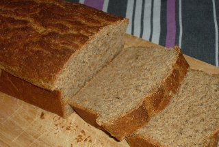Paine neagra multicereale cu tarate