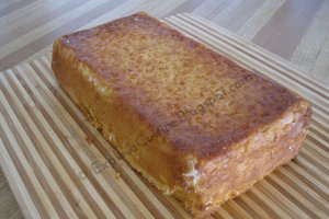 Budinca de orez la cuptor cu sos de zmeura
