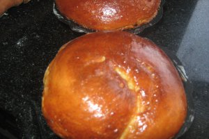 Cozonac cu nuca si cornuri cu ciocolata a la Miha