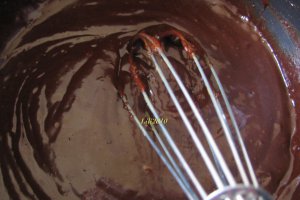 Mini-sarlote cu spuma de ciocolata