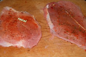 Cotlete de porc cu salata de primavara