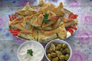 “Fatayer sabanegh”-Placinte arabesti cu spanac