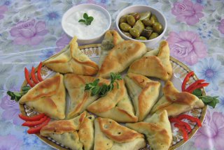 “Fatayer sabanegh”-Placinte arabesti cu spanac