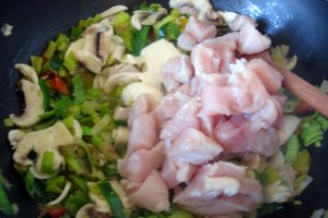 Turta cu carne si ciuperci