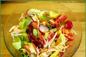 Salata de cruditati cu ou