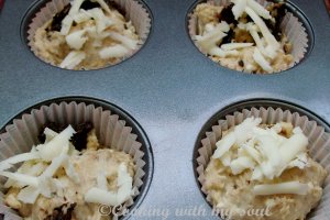 Muffins cu rosii uscate la soare