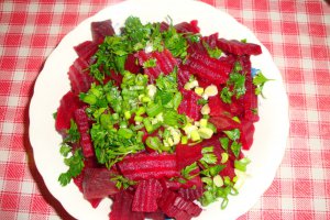 Salata de sfecla rosie si cartofi(marocana)