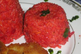 Pilaf de orez cu sfecla rosie