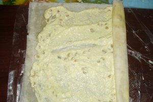 Placinta cu branza si stafide (cu foi Bella)
