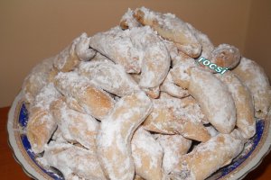 Cornulete cu nuca de post
