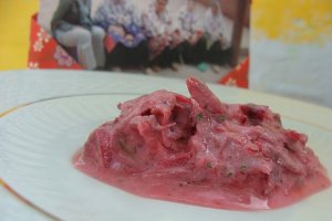 Borani cu sfecla - Salata de iaurt cu sfecla si menta