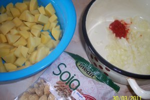 Gulas de cartofi si soia - de post