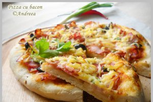Pizza cu bacon