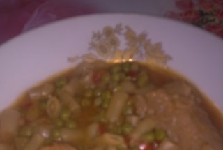 Mancare de mazare cu fasole verde si muschi de porc