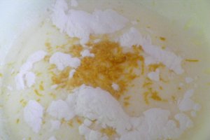 Crema desert cu oua si zahar caramel