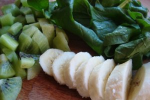 Green-Is-The-New-Black Smoothie
