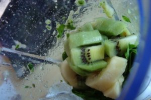 Green-Is-The-New-Black Smoothie