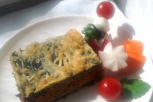 Placinta cu carne, morcovi si spanac